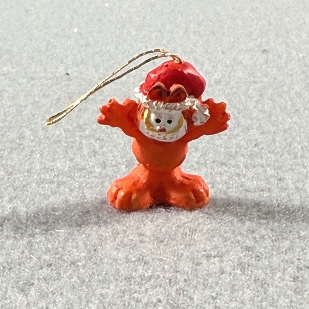 Vintage Garfield Christmas Ornament 80s Resin Cartoon‎ Cat Santa Hat Miniature
